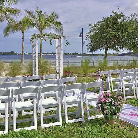 Courtyard By Marriott Bradenton Sarasota/Riverfront-3
