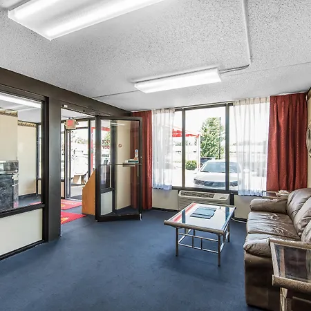 Econo Lodge Oak Grove-Blue Springs-2