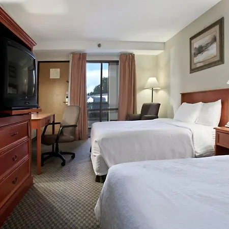 Salina Ambassador Hotel & Conference Center-3