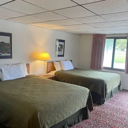 Knights Inn Mackinaw City-3