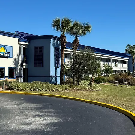 Days Inn By Wyndham Brooksville-3