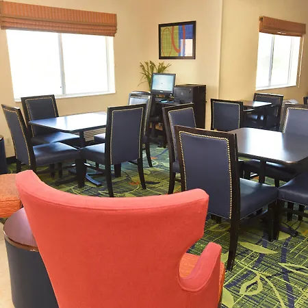 Americinn By Wyndham Topeka-3