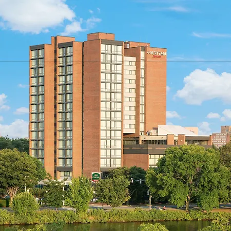 Courtyard By Marriott Boston Cambridge-3