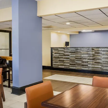 Days Inn By Wyndham Wilson-3