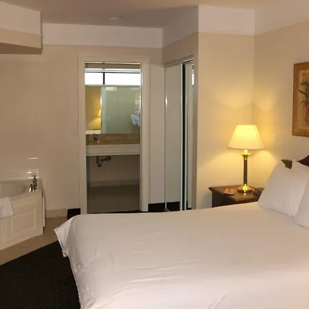 Imperial Swan Hotel And Suites Lakeland-3