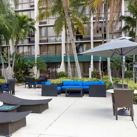 Ramada By Wyndham West Palm Beach Airport-3