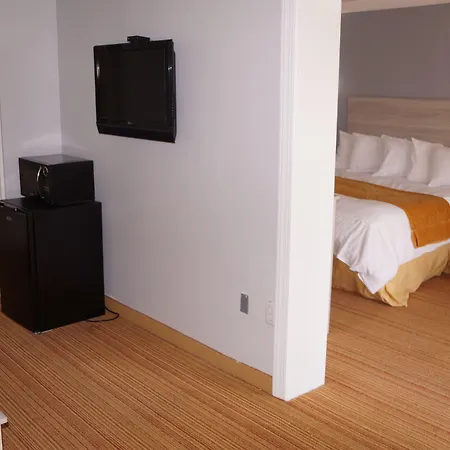Days Inn & Suites By Wyndham Colonial-2