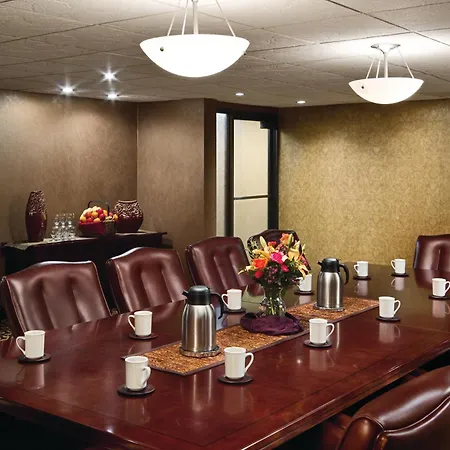 Bismarck Hotel And Conference Center-3