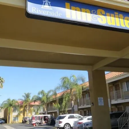 Riverside Inn & Suites-2