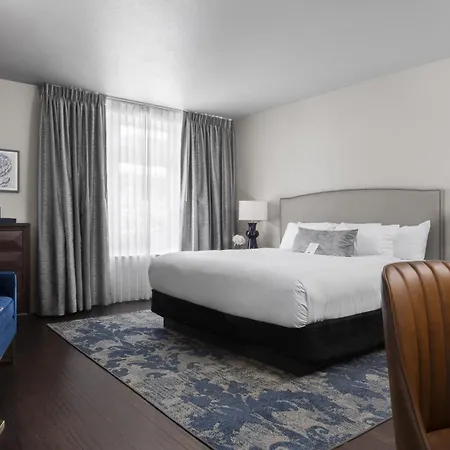 Seven Gables Inn, St Louis West, A Tribute Portfolio Hotel-2