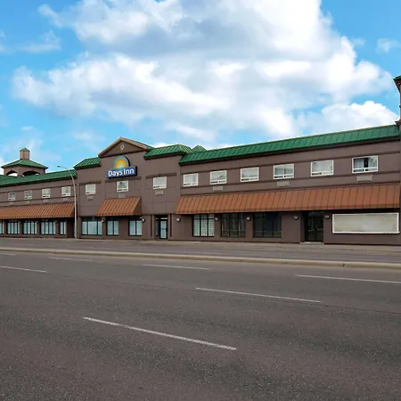 Days Inn By Wyndham Calgary South-3