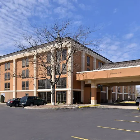 Quality Inn & Suites Matteson Near I-57-2