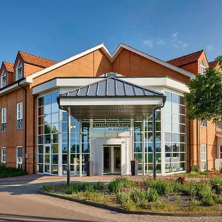 Courtyard By Marriott Magdeburg-2