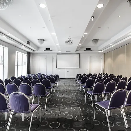 Amora Hotel Brisbane-2