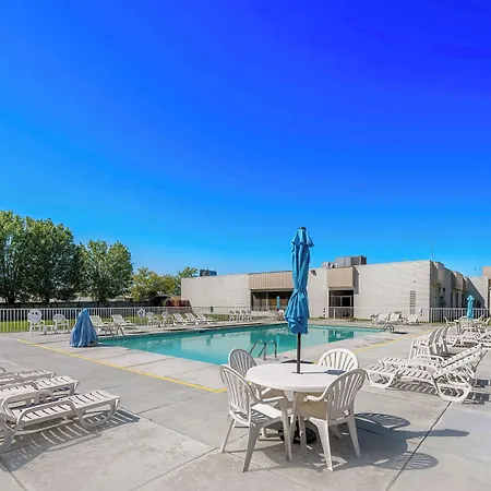 Americas Best Value Inn Hamilton-2