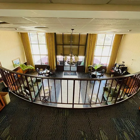 Mystic River Hotel & Suites-3