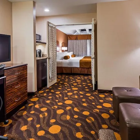 Best Western Plus Suites Hotel Coronado Island-2
