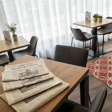 Premier Suites Antwerp-2
