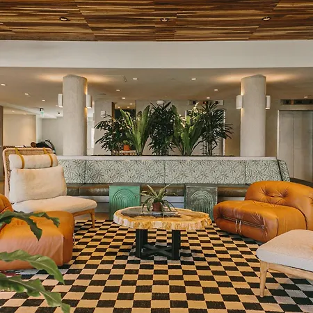 Wayfinder Waikiki - Voted Top 10 Best Hotels In Hawaii!-3