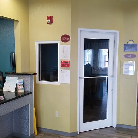 Quality Inn Poughkeepsie-2