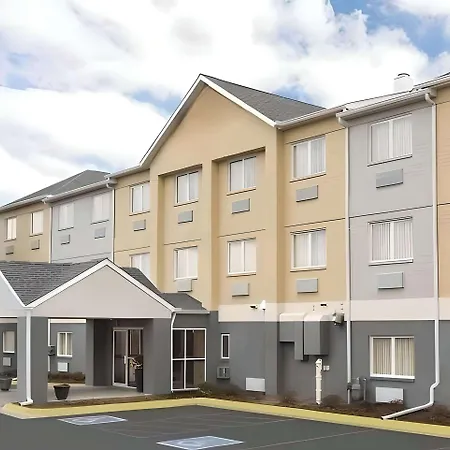 Dubuque Inn And Suites-2