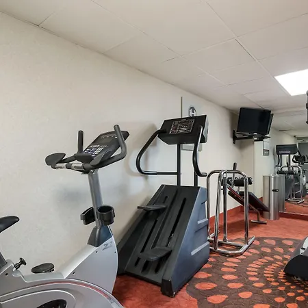 Clarion Hotel & Convention Center Joliet-3