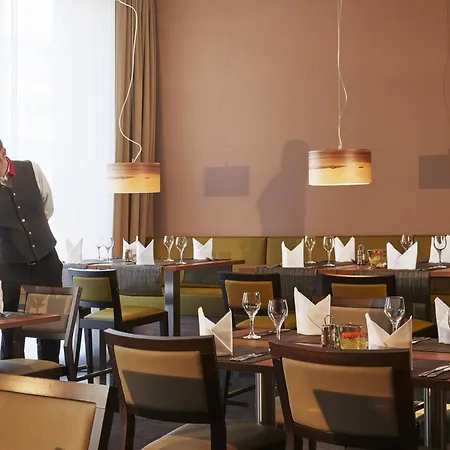 H4 Hotel Hamburg Bergedorf, Trademark Collection By Wyndham-2