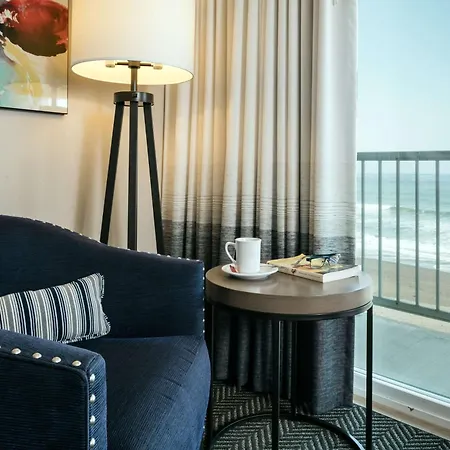 Beachfront Inn-3
