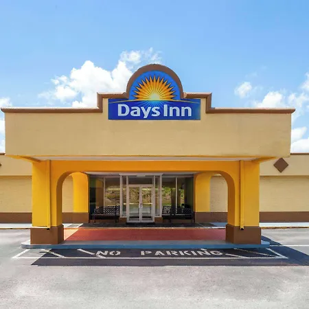 Days Inn By Wyndham Shelby-2