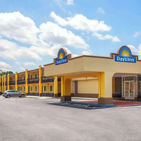 Days Inn By Wyndham Shelby-3