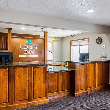 Quality Inn Mitchell I-90-3