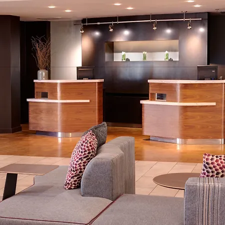 Courtyard By Marriott St. Louis Downtown West-3