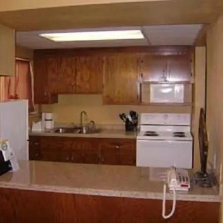 Sunset Inn & Suites-2