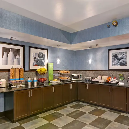 Hampton Inn State College-3