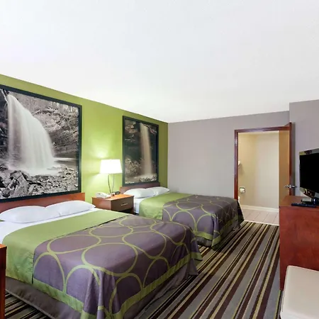 Super 8 By Wyndham Clarksville Northeast-2