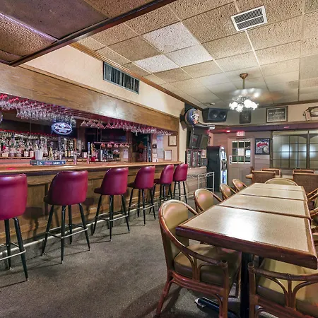 Lamplighter Inn And Suites - North-2