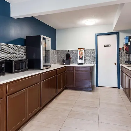 Surestay Hotel By Best Western Olathe-2