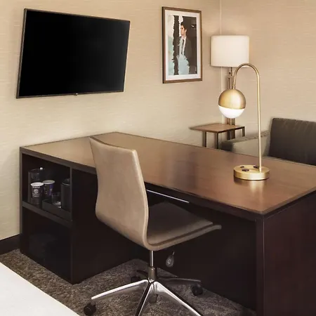 Embassy Suites Tysons Corner-2
