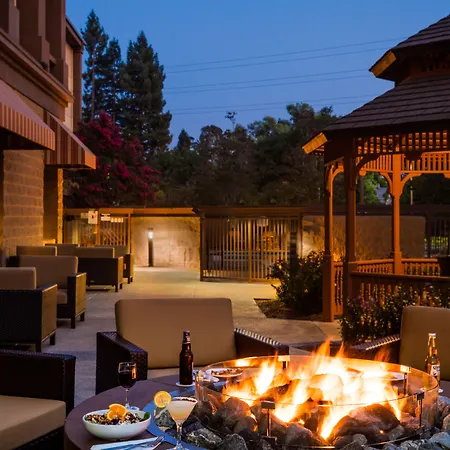 Courtyard By Marriott Santa Rosa-2