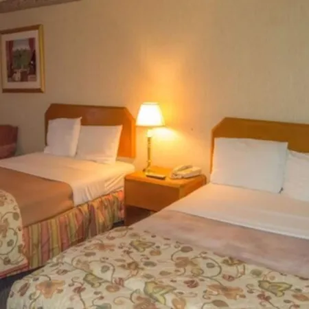 Executive Inn Hotel And Conference Center-2
