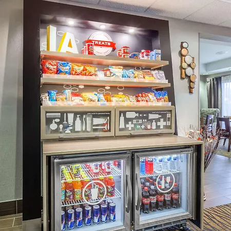 Hampton Inn Eau Claire-3