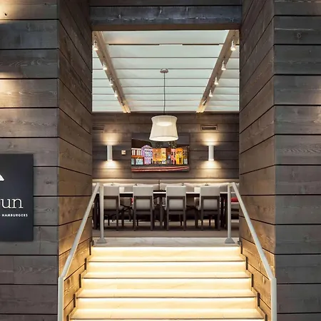 Hilton Suites Brentwood-2