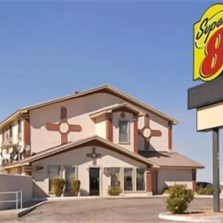 Super 8 By Wyndham Carlsbad-2