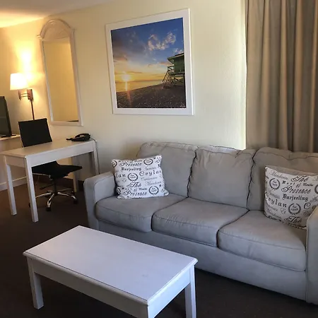 Days Inn & Suites By Wyndham Navarre - Near Beaches Hurlburt-3