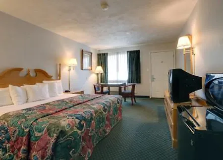 Americas Best Value Inn Uvalde-2