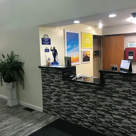 Days Inn By Wyndham Thomson-2