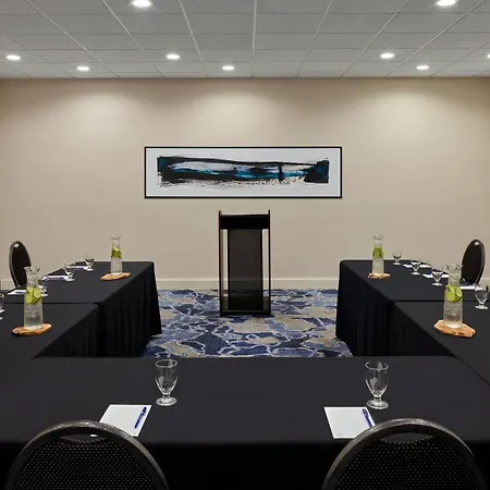 Delta Hotels By Marriott Muskegon Convention Center-3
