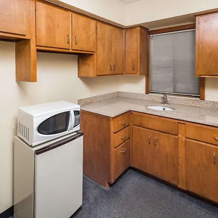 Days Inn By Wyndham Walterboro-3