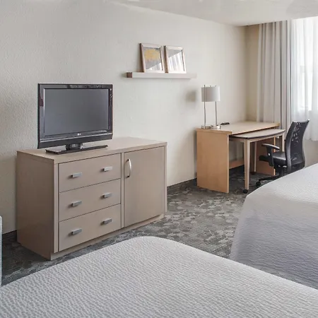 Courtyard By Marriott Columbus Downtown-2