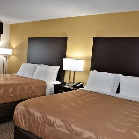 Quality Inn & Suites Metropolis I-24-3